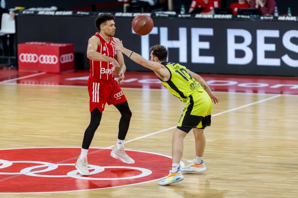 凯斯向所有 凯斯向所有