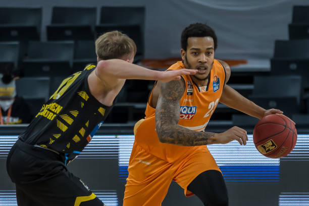 莫德里奇自 莫德里奇自