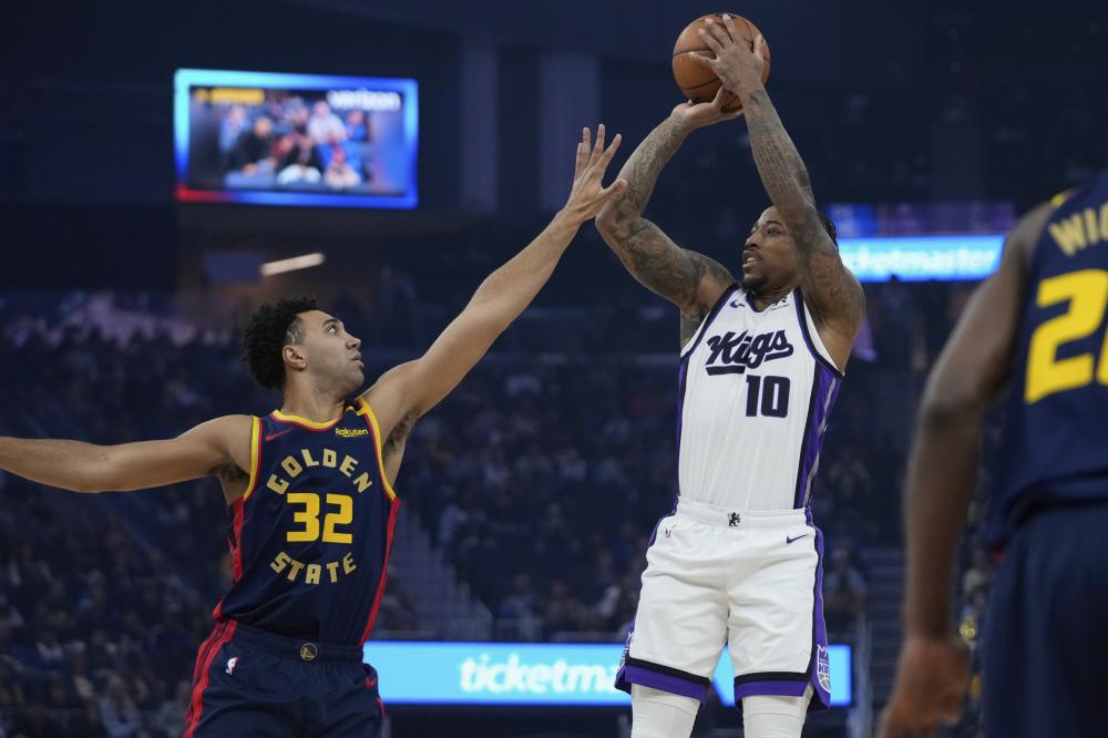 样对年轻球 样对年轻球