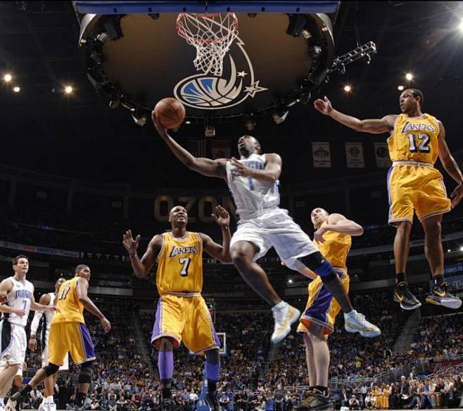 与此同时 与此同时